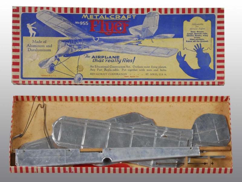 Appraisal: Metalcraft No Flyer Airplane Set Description American This set is