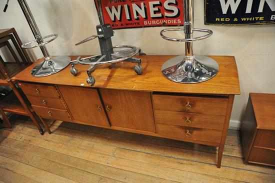 Appraisal: A TEAK 'S SIDEBOARD