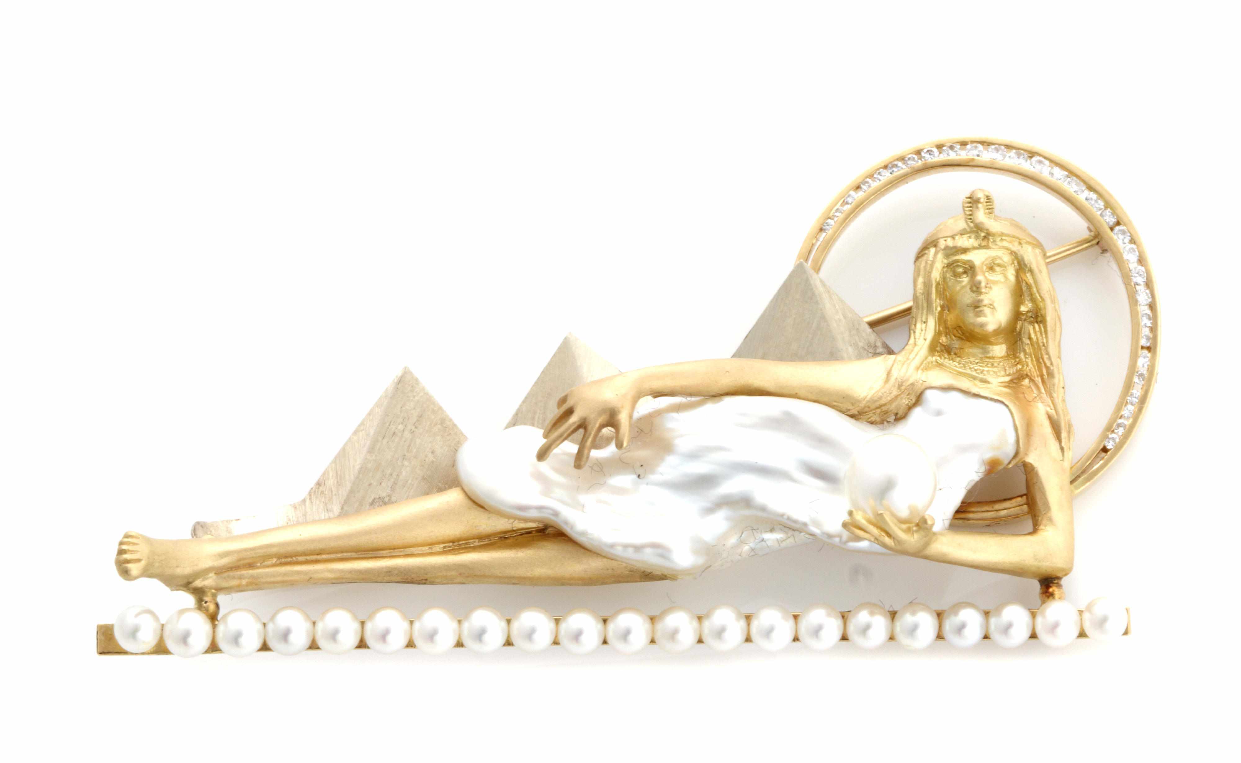 Appraisal: A cultured pearl diamond and k gold figural brooch depicting