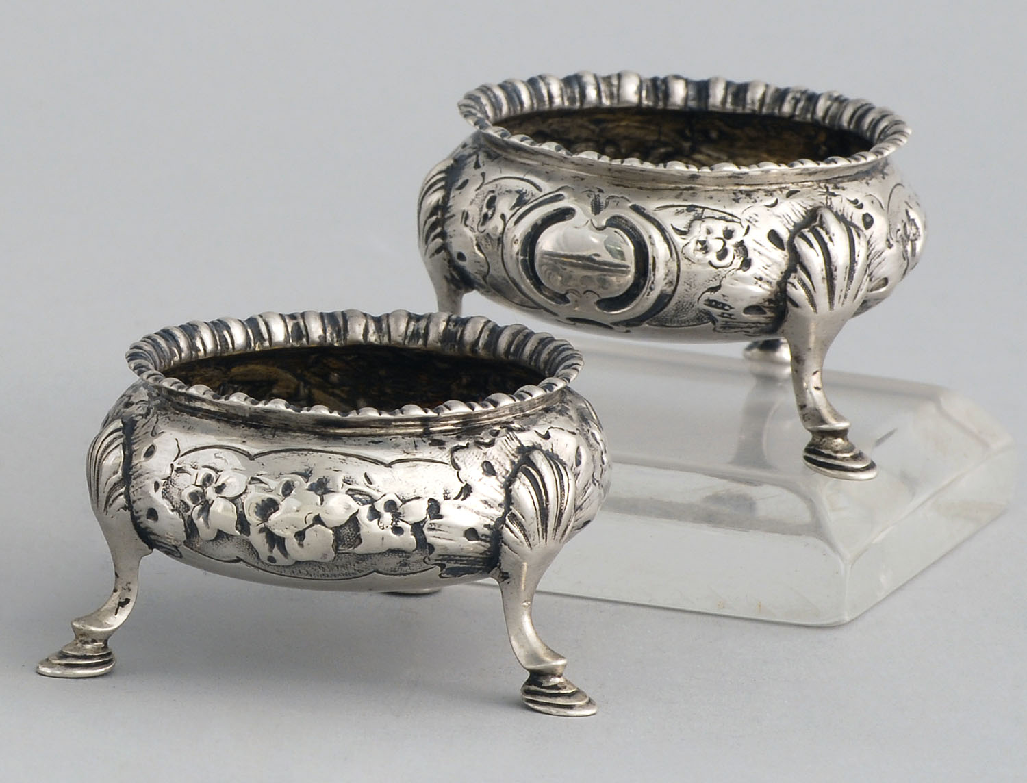 Appraisal: PAIR OF ENGLISH SILVER OPEN SALTS London By William K