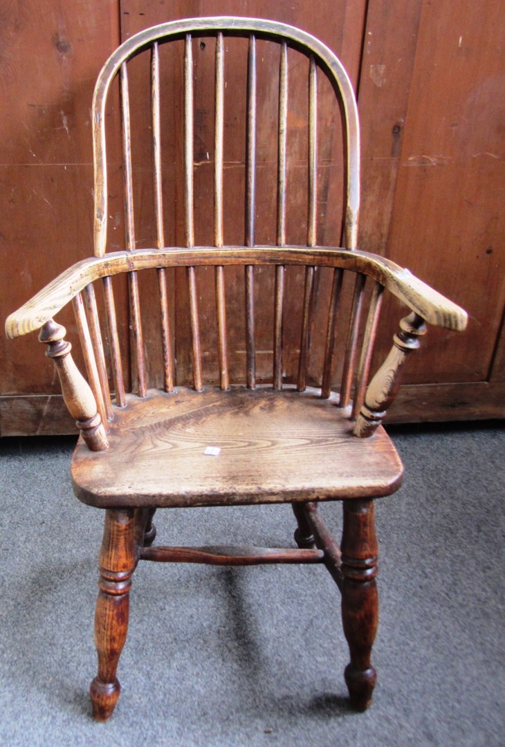 Appraisal: A child's ash and elm stick back Windsor chair on