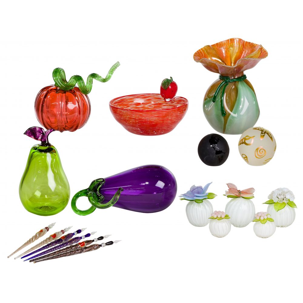 Appraisal: MURANO STYLE GLASS ASSORTMENT items including a draw-string bag shaped