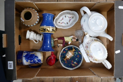 Appraisal: A mixed collection of ceramic items to include Royal Doulton