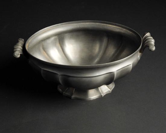 Appraisal: An Italian Pewter Tureen with scrolled double handles a gadrooned