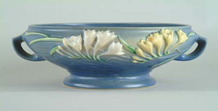 Appraisal: ROSEVILLE FREESIA TWO HANDLED CONSOLE BOWL Shape No Roseville mark