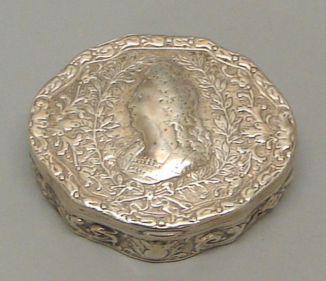 Appraisal: Sterling pill box with profile of classical figure on lid