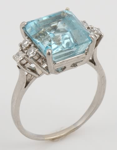 Appraisal: KW X mm emerald cut aquamarine AA quality approximately cts