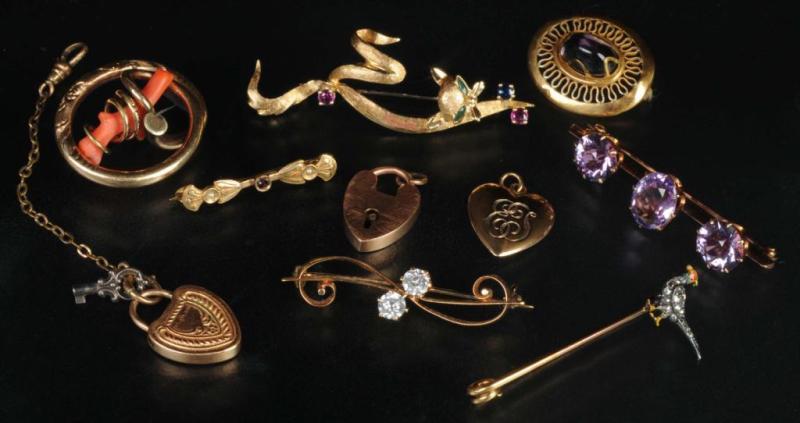 Appraisal: Lot of Antique Jewelry Items Description Gold weighs pennyweights Includes