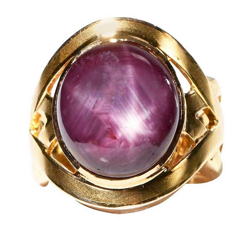 Appraisal: kt Star Ruby Ring oval star ruby cabochon approx x