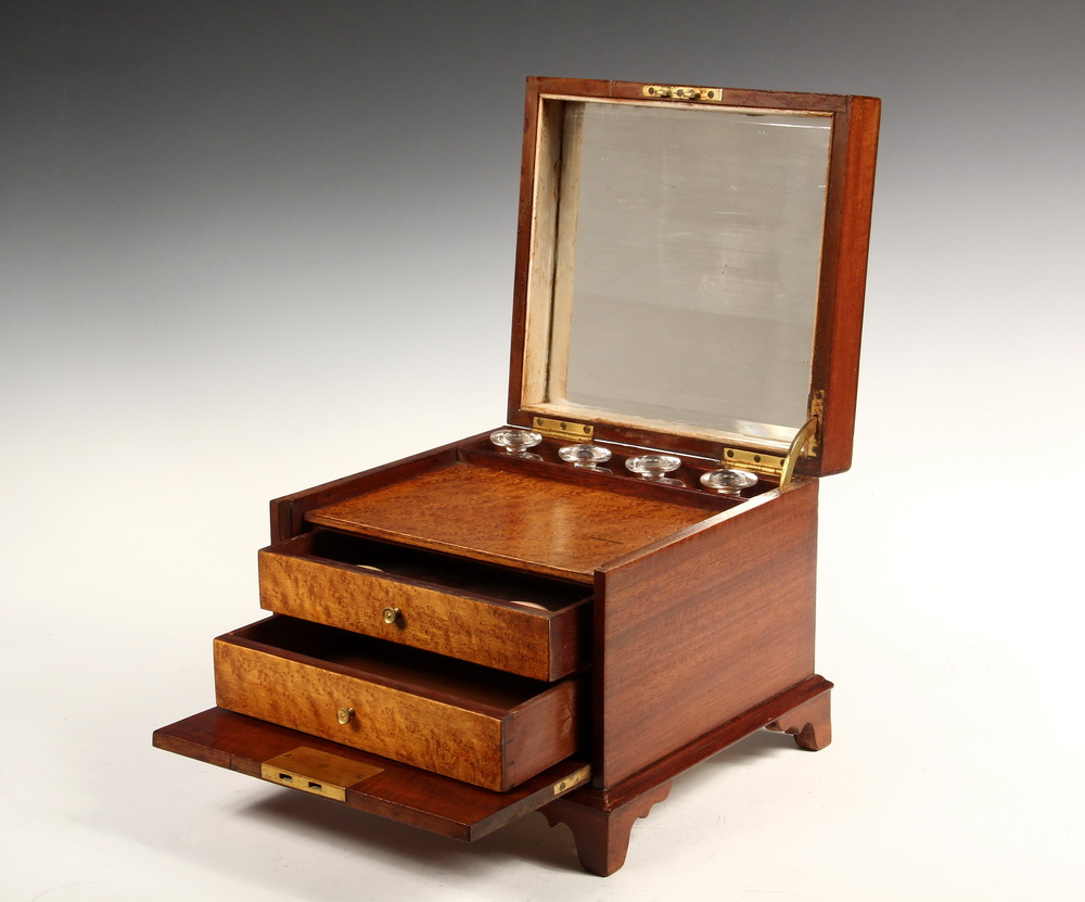 Appraisal: FEDERAL LADY'S DRESSER BOX - Inlaid Mahogany Case hinged lid