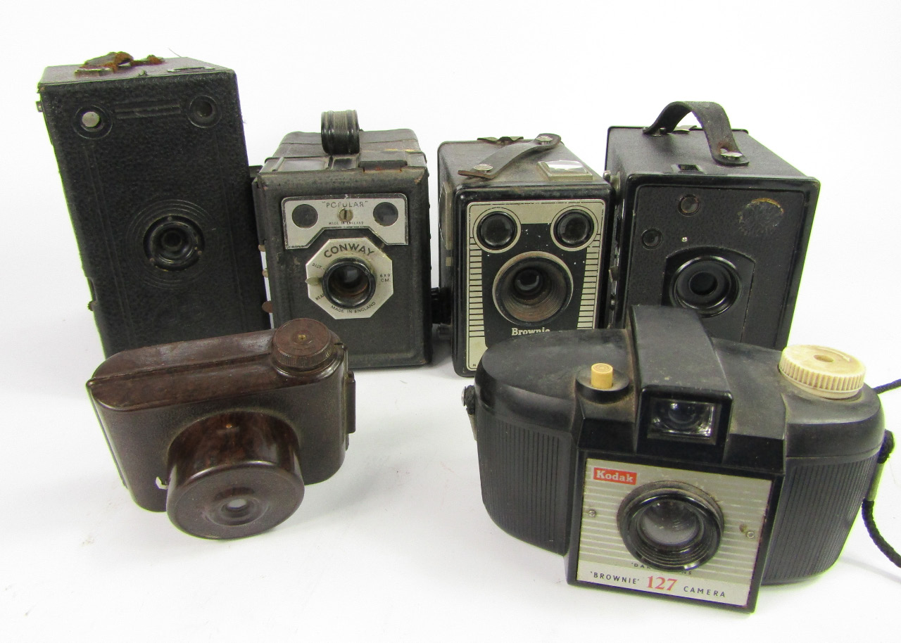 Appraisal: Cameras including a J B Ensign Conway Popular and a