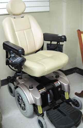 Appraisal: JAZZY ELECTRIC MOBILITY CHAIR Pride Mobility Products model