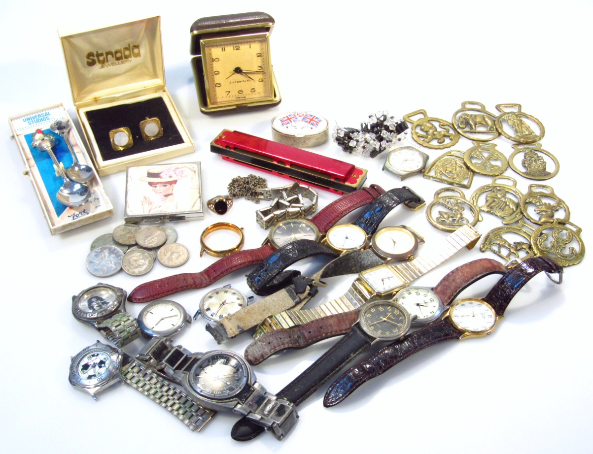 Appraisal: Various jewellery bygones and effects to include miniature horse brasses