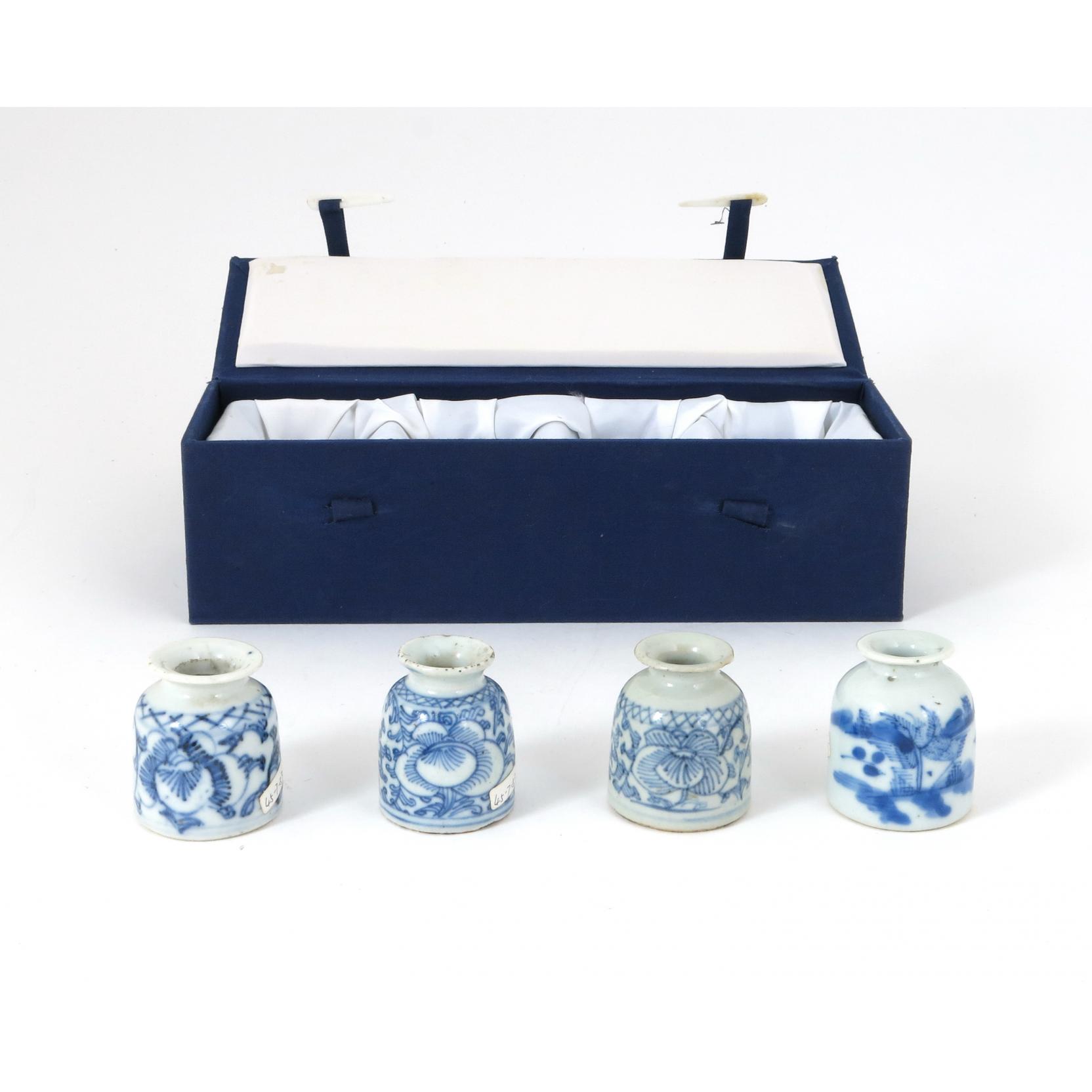 Appraisal: Set of Chinese Porcelain Blue and White Water Pots set