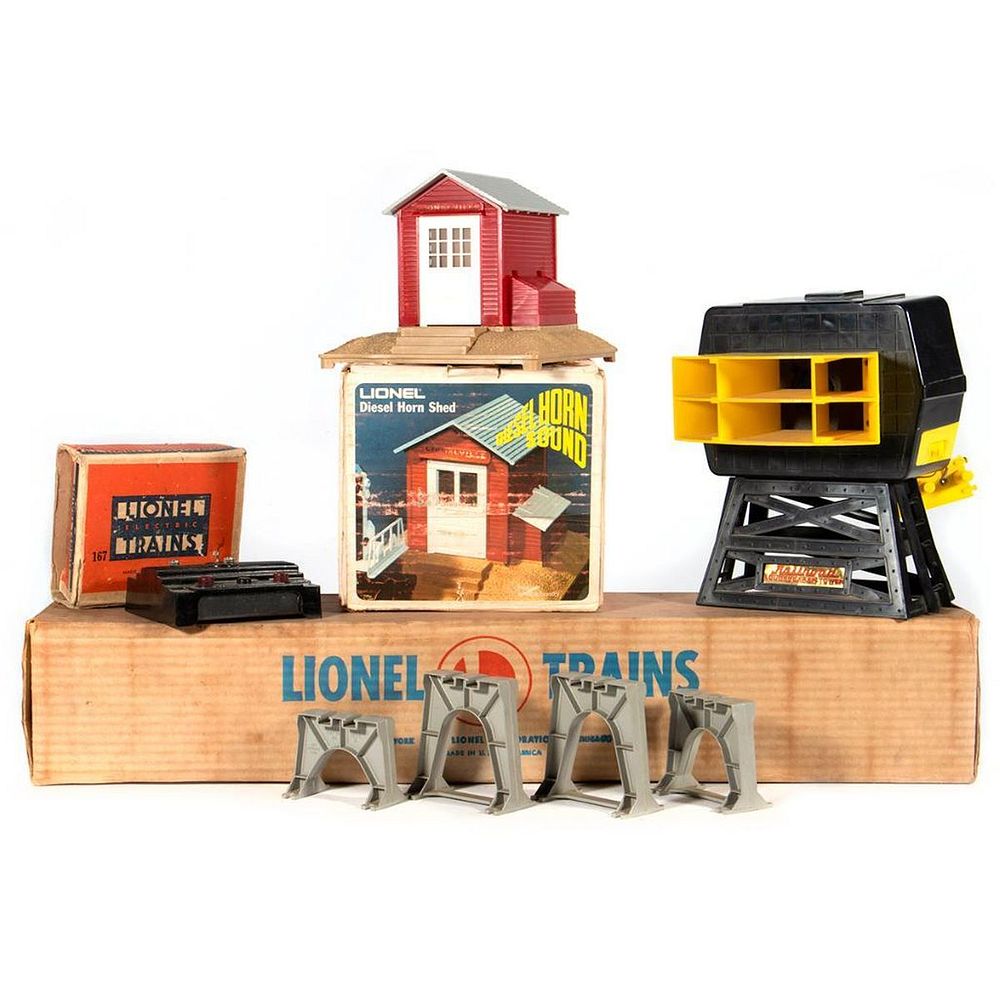 Appraisal: Lionel train accessories Lionel - Diesel Horn Shed Whistle Controller