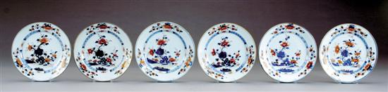 Appraisal: Set of Chinese Imari porcelain plates th th centurydecorated in