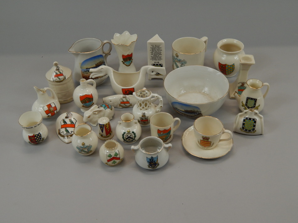 Appraisal: A quantity of crested porcelain relating to Lincolnshire and other