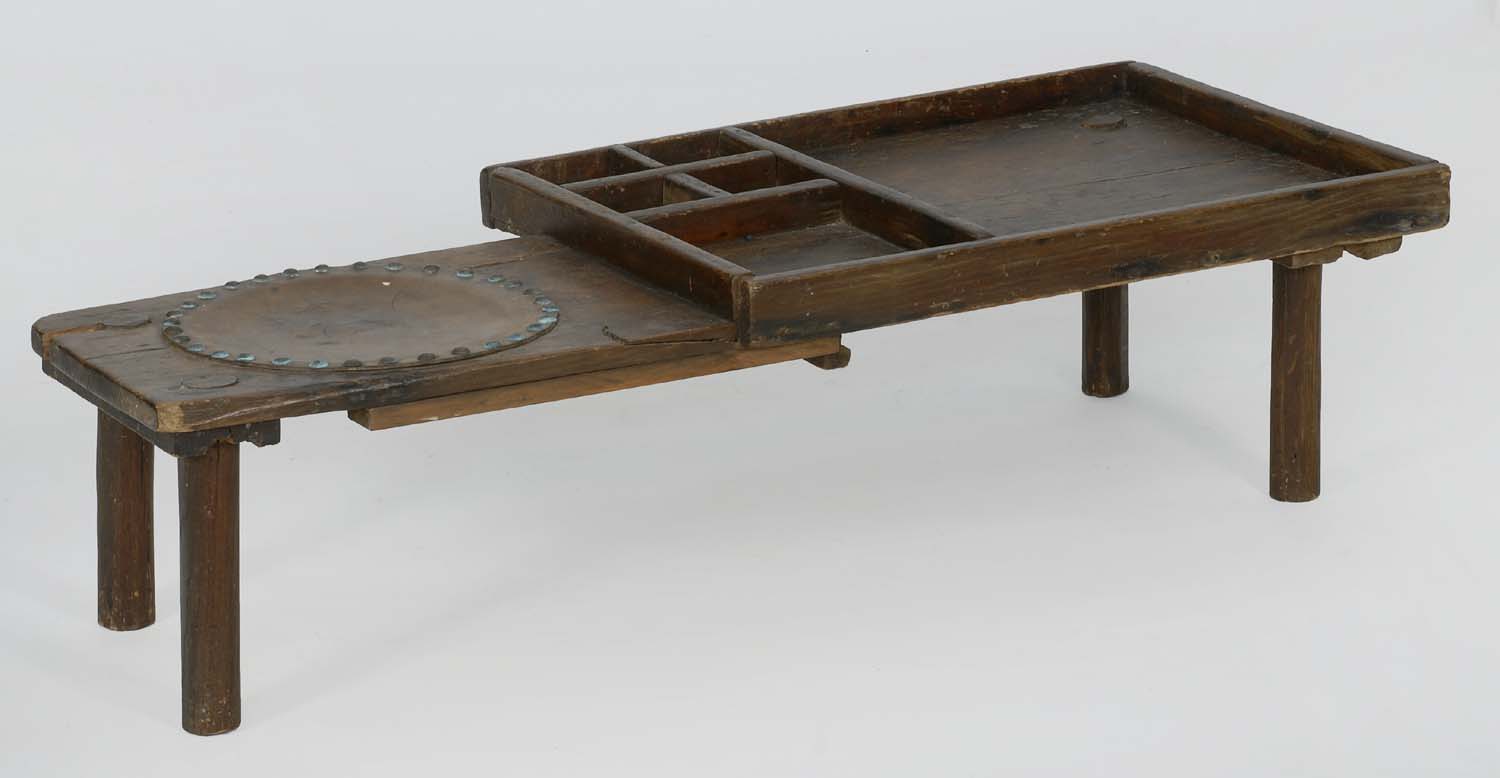 Appraisal: TH CENTURY COBBLER'S BENCH made into a coffee table Single