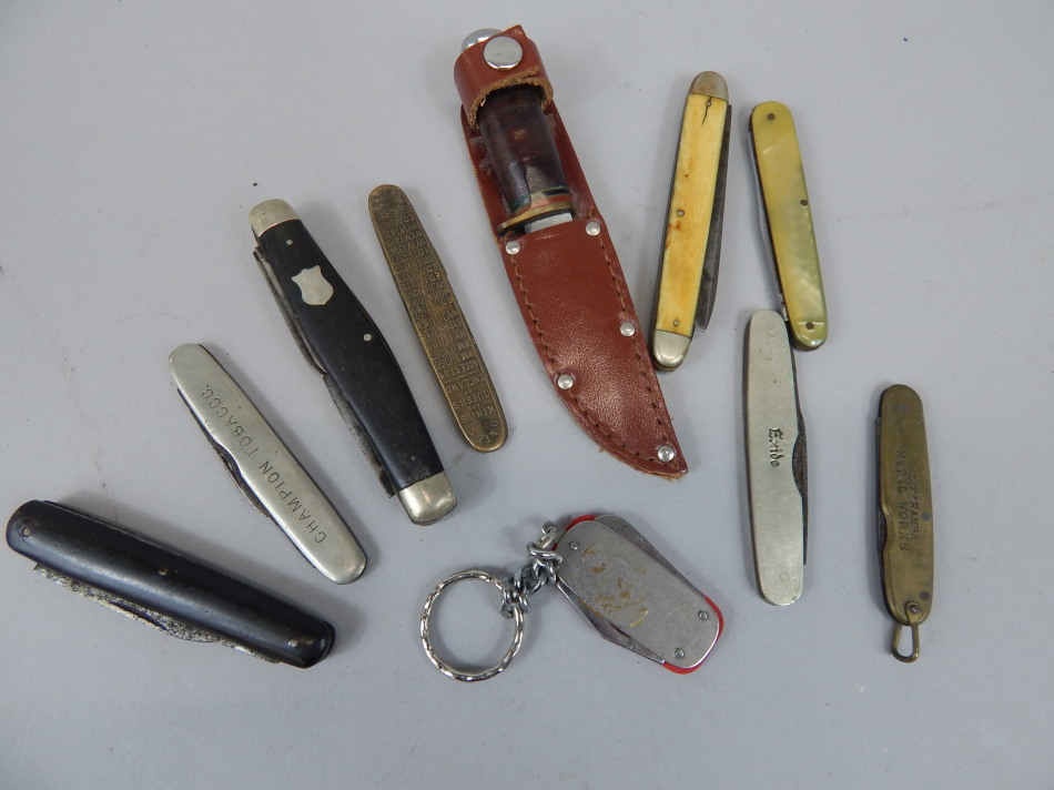 Appraisal: A collection of advertising and other pen knives and a