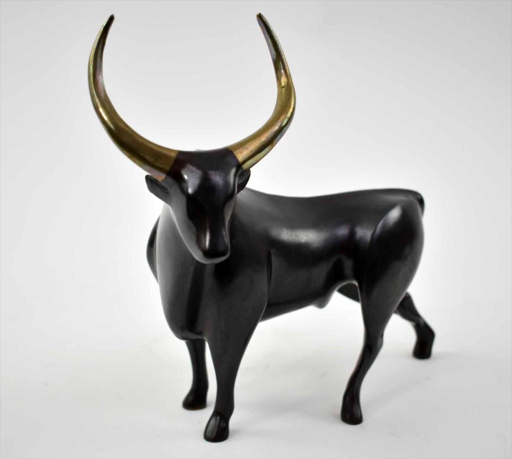 Appraisal: LOET VANDERVEEN PATINATED BRONZE OF AN OX BULLThe underside marked