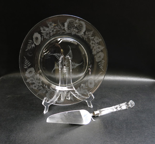 Appraisal: TWELVE AMERICAN HAND ENGRAVED CRYSTAL PLATES having gravic engraved floral