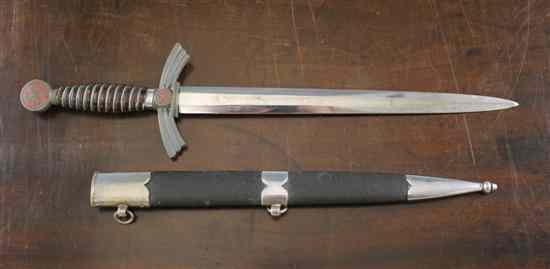 Appraisal: A German Third Reich Luftwaffe dagger with inch blade and