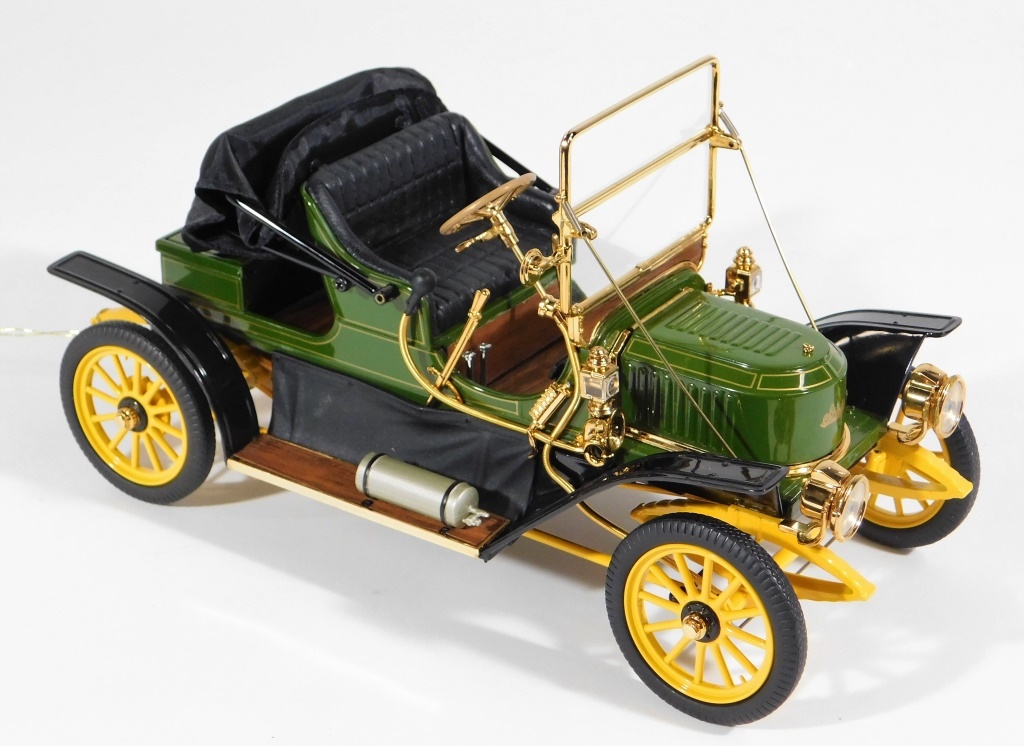 Appraisal: FRANKLIN MINT STANLEY STEAMER RUNABOUT CAR United States Contemporary scale