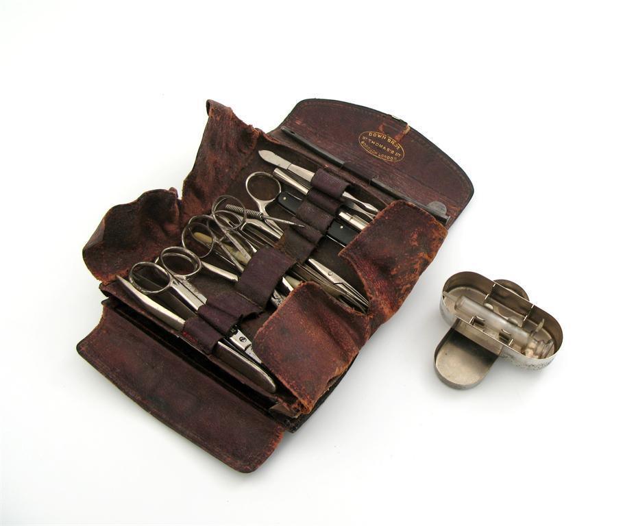 Appraisal: A surgeons instrument set