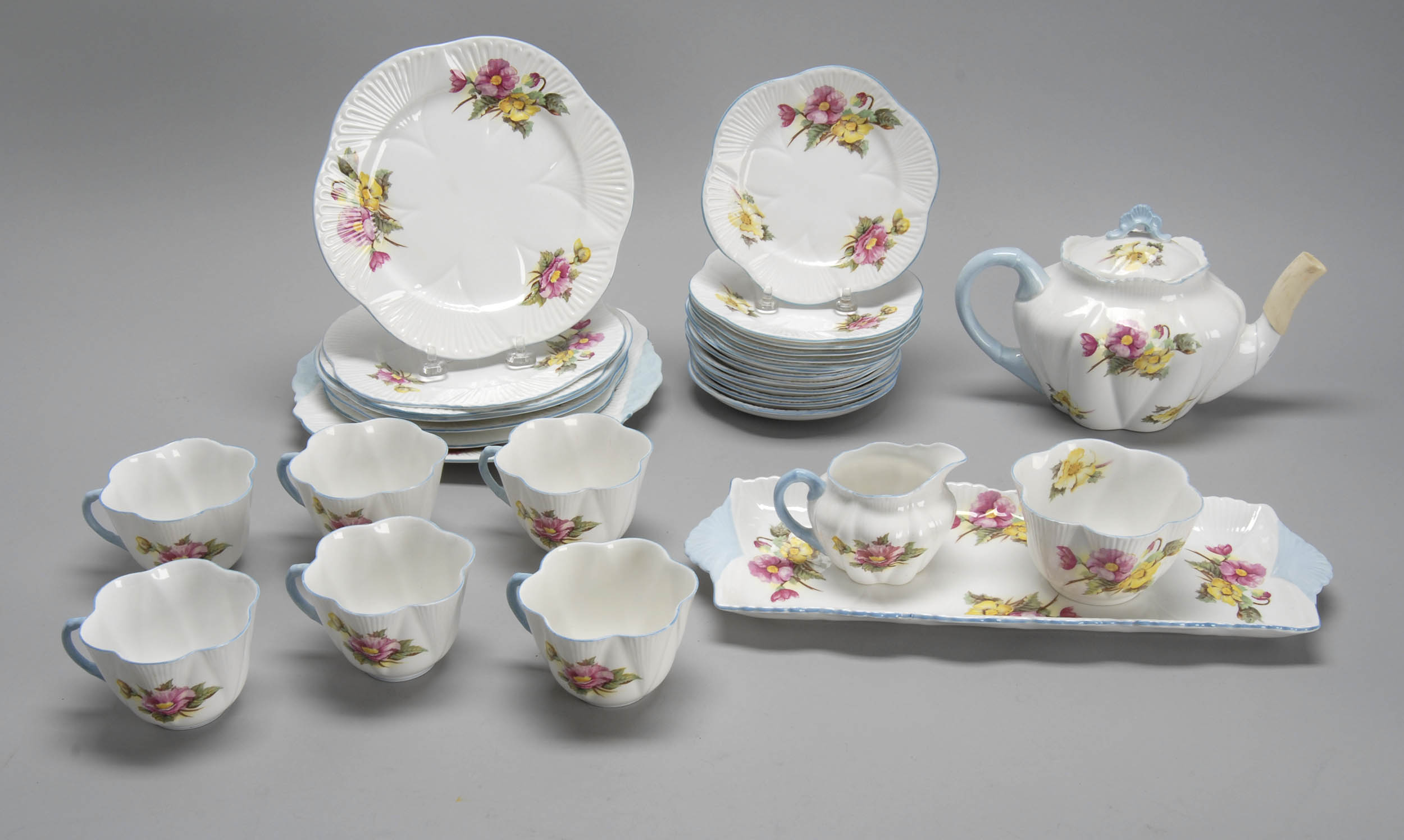 Appraisal: SHELLEY CHINA TEA SET in the Begonia pattern Consists of