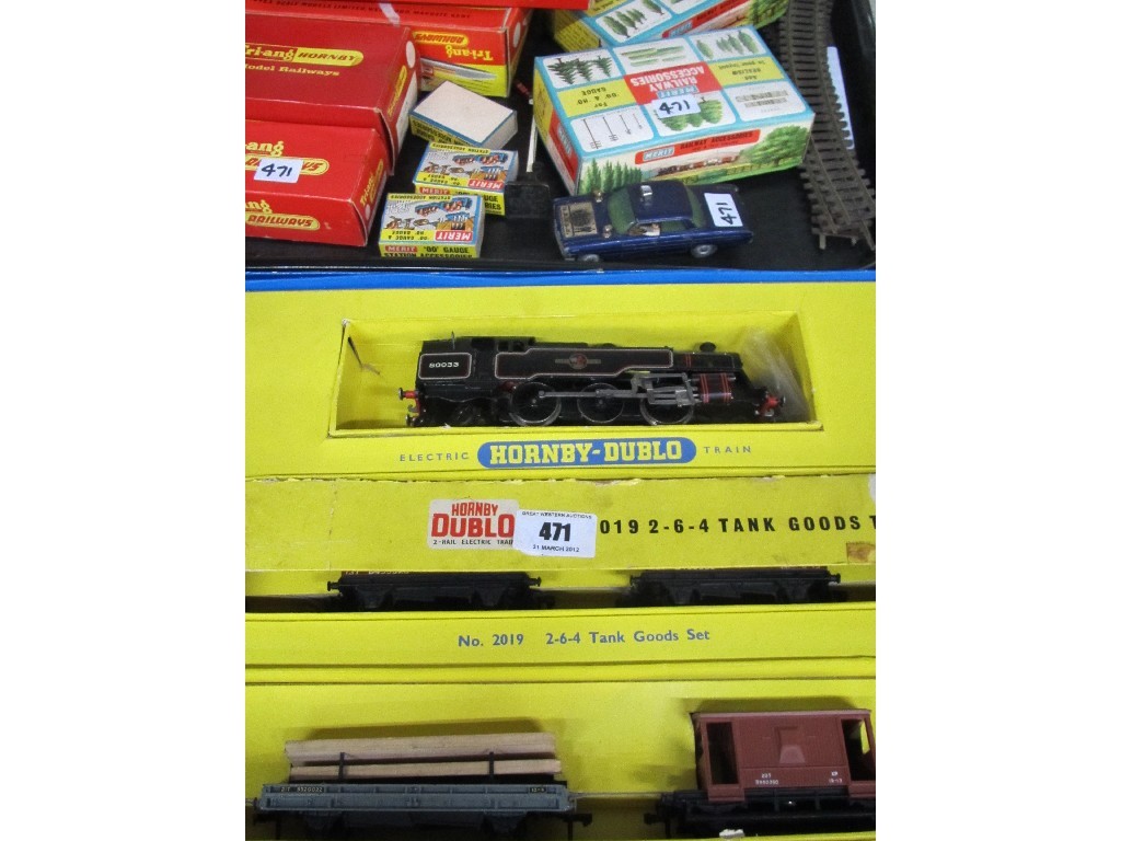 Appraisal: Hornby tank goods train with a tray of accessories and