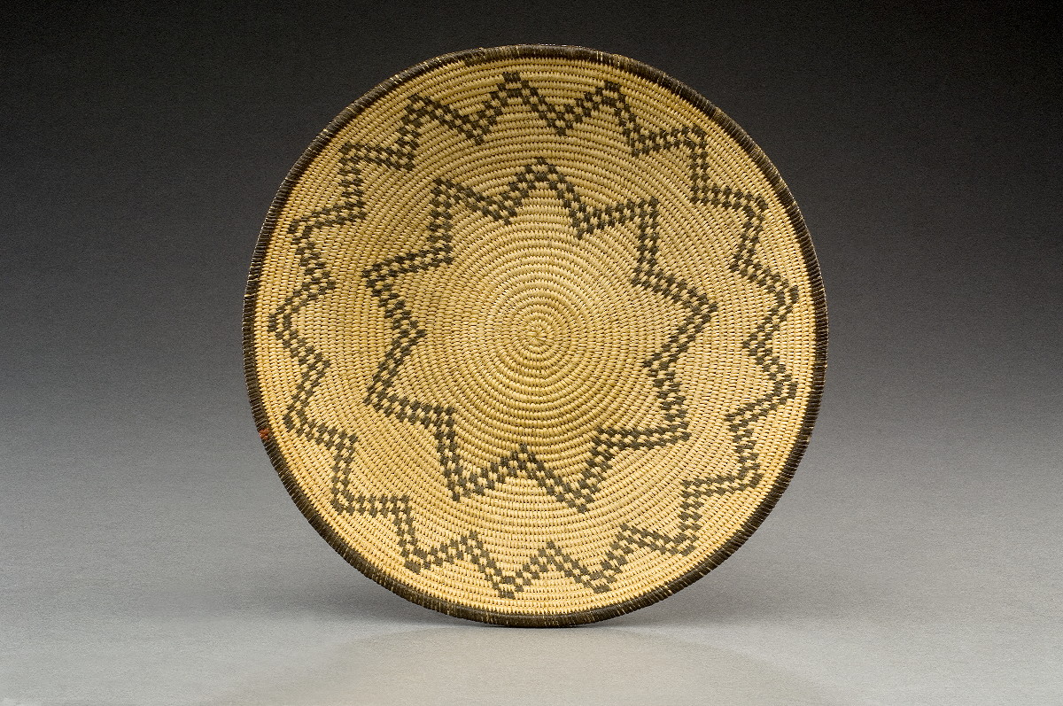 Appraisal: NORTH AMERICAN INDIAN COILED BASKETRY TRAY APACHE LATE NINETEENTH-EARLY TWENTIETH