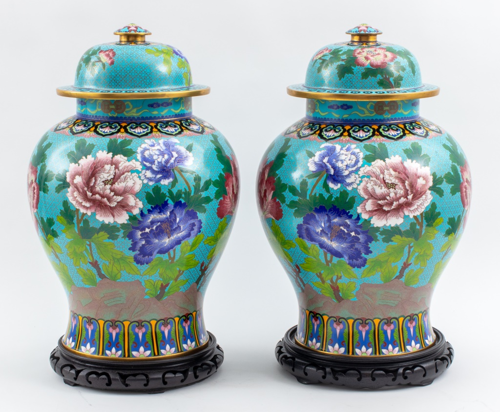 Appraisal: LARGE CHINESE CLOISONNE COVERED URNS PAIR Pair of Chinese cloisonne