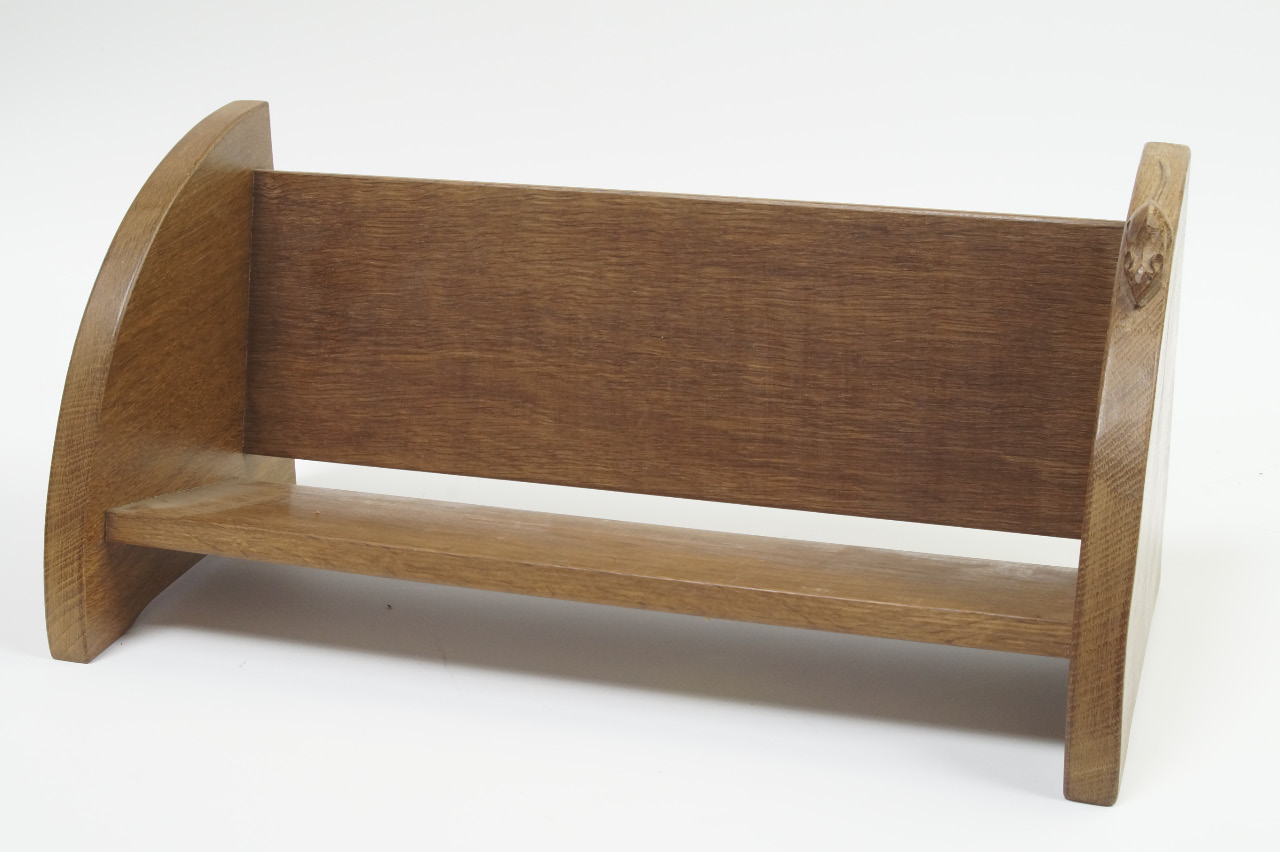 Appraisal: A Robert Thompson of Kilburn Mouseman oak book trough with