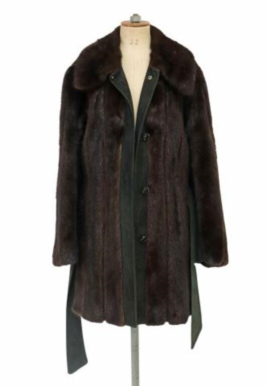 Appraisal: VINTAGE RALPH RUPLEY LADYS LEATHER MINK FUR COATVintage lady's leather