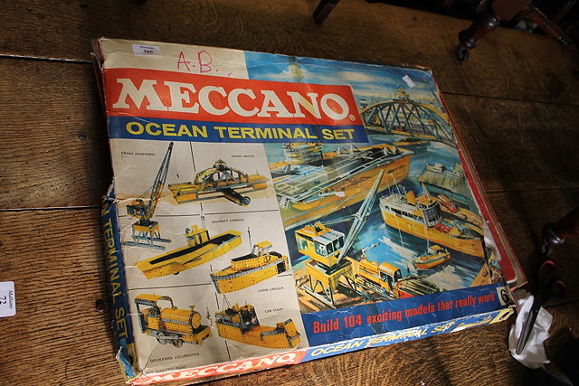 Appraisal: A MECCANO OCEAN TERMINAL SET in original box