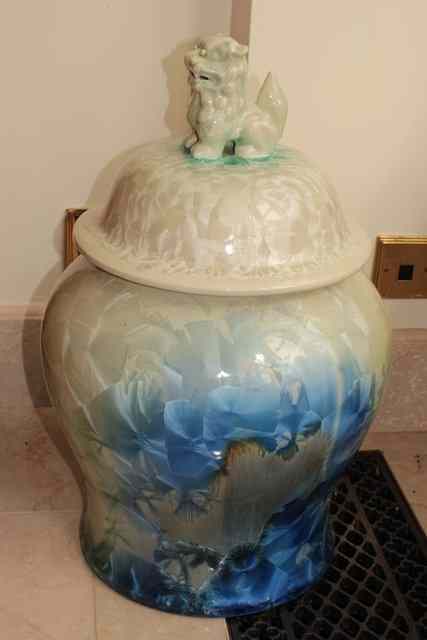 Appraisal: A LARGE CHINESE BALUSTER VASE AND COVER the cover with