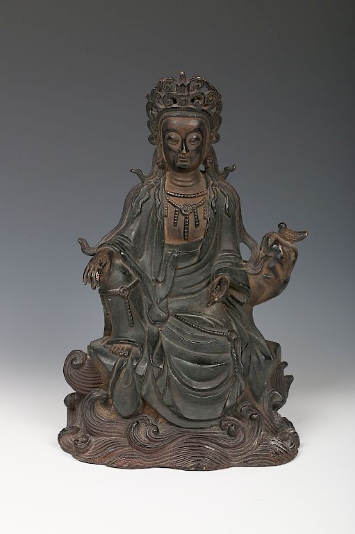 Appraisal: CHINESE BRONZE FIGURE OF A BUDDHA A Buddha figure seated