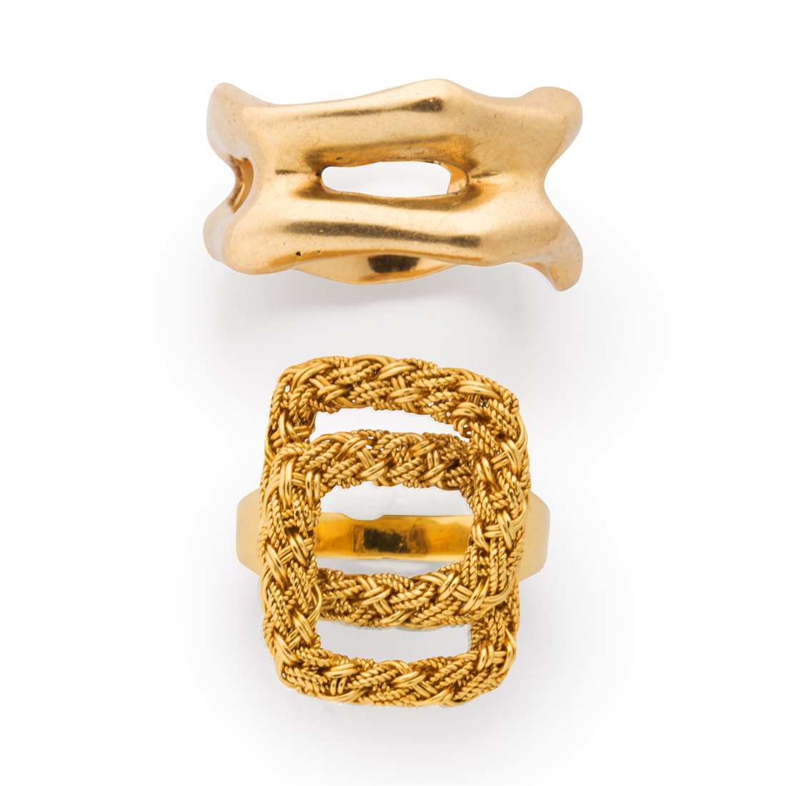 Appraisal: A GROUP OF EIGHTEEN KARAT GOLD RINGS A group of