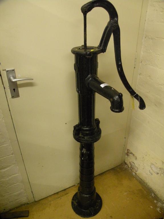 Appraisal: A Victorian cast iron hand pump