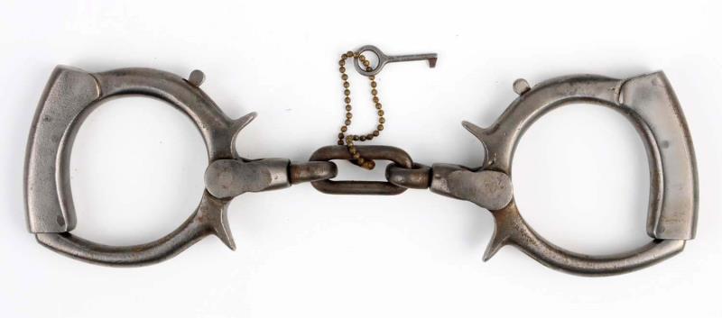 Appraisal: Waldon Handcuff - Long Center Link Produced by Walton Tool