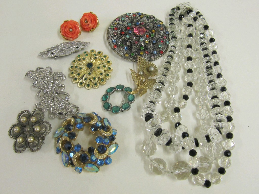 Appraisal: Lot comprising crystal and jet beads paste dress clips costume