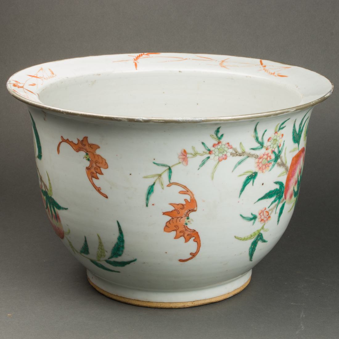 Appraisal: CHINESE FAMILLE ROSE 'PEACHES' PLANTER Chinese famille rose 'peaches' planter