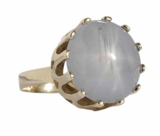 Appraisal: kt Star Sapphire Ring in crown setting with one round