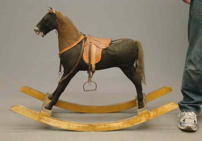 Appraisal: th c rocking horse '' Length '' ht