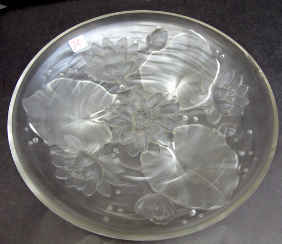 Appraisal: A VERLYS ART CRYSTAL OPAQUE CENTER BOWL in a water