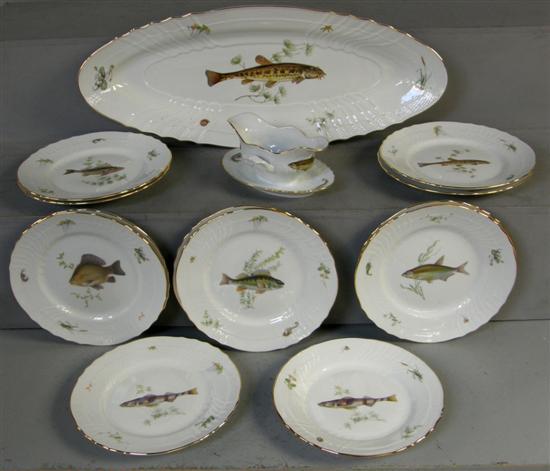 Appraisal: Richard Ginori porcelain fourteen piece fish service comprising oval serving