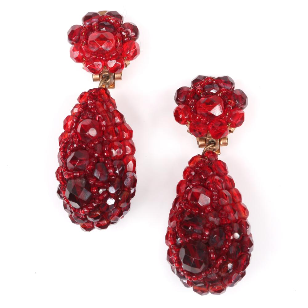 Appraisal: COPPOLA E TOPPO OMBRE RUBY RED FACETED CRYSTAL AND WOVEN