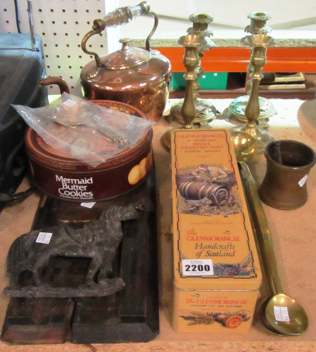 Appraisal: A quantity of metalware collectables including a pair of 'rancible'