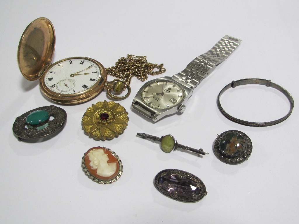 Appraisal: Lot comprising Scottish silver and agate brooches rolled gold pocket