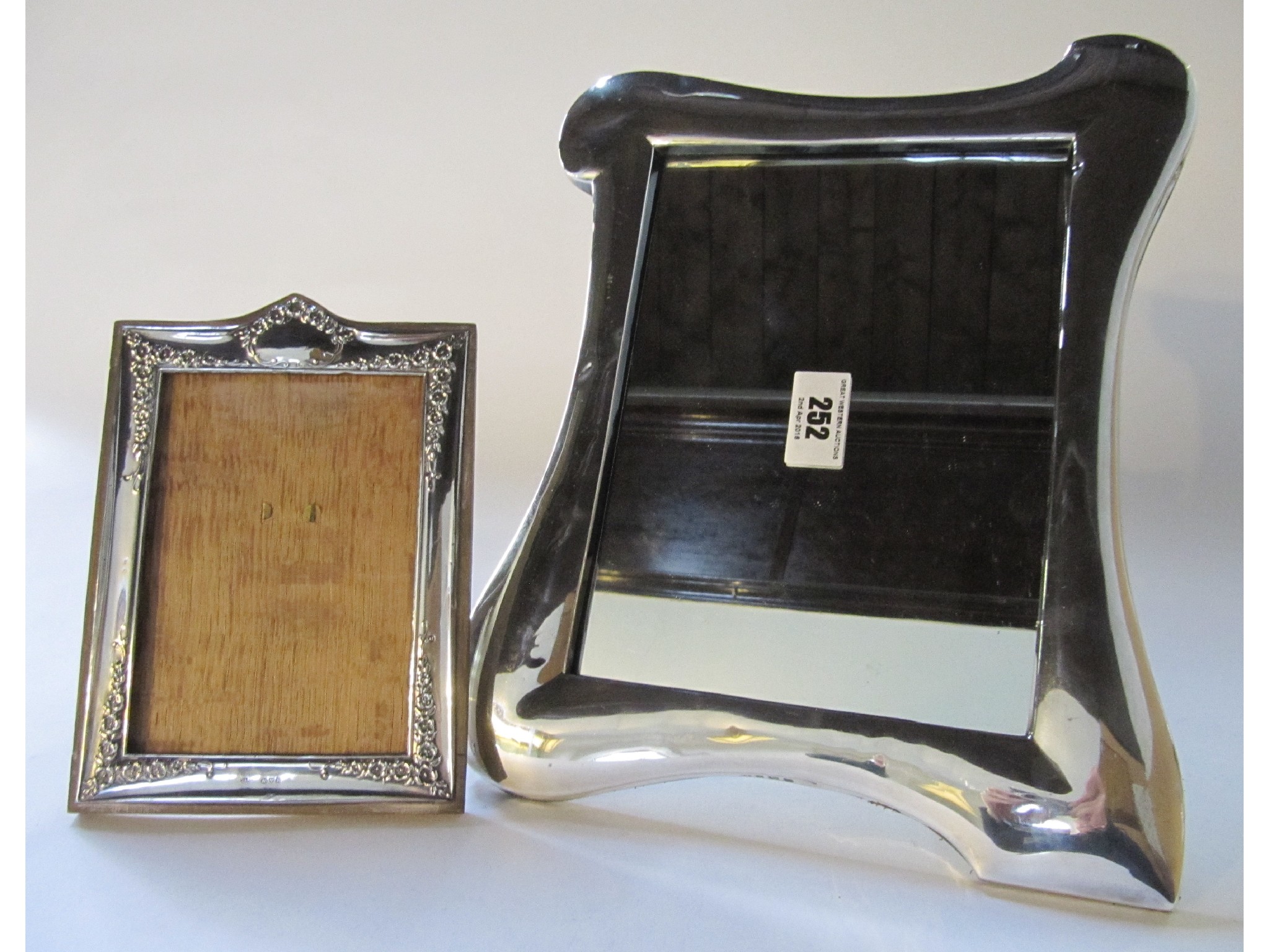 Appraisal: A lot comprising two silver mounted photo frames Chester and